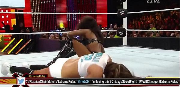  Nikki Bella vs Naomi Extreme Rules 2015.